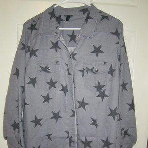 Torrid Womens Top Blouse Size 2 2x Gray Stars Long Sleeve Button Up Pockets